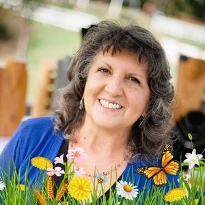 Meet your Posher, Dina